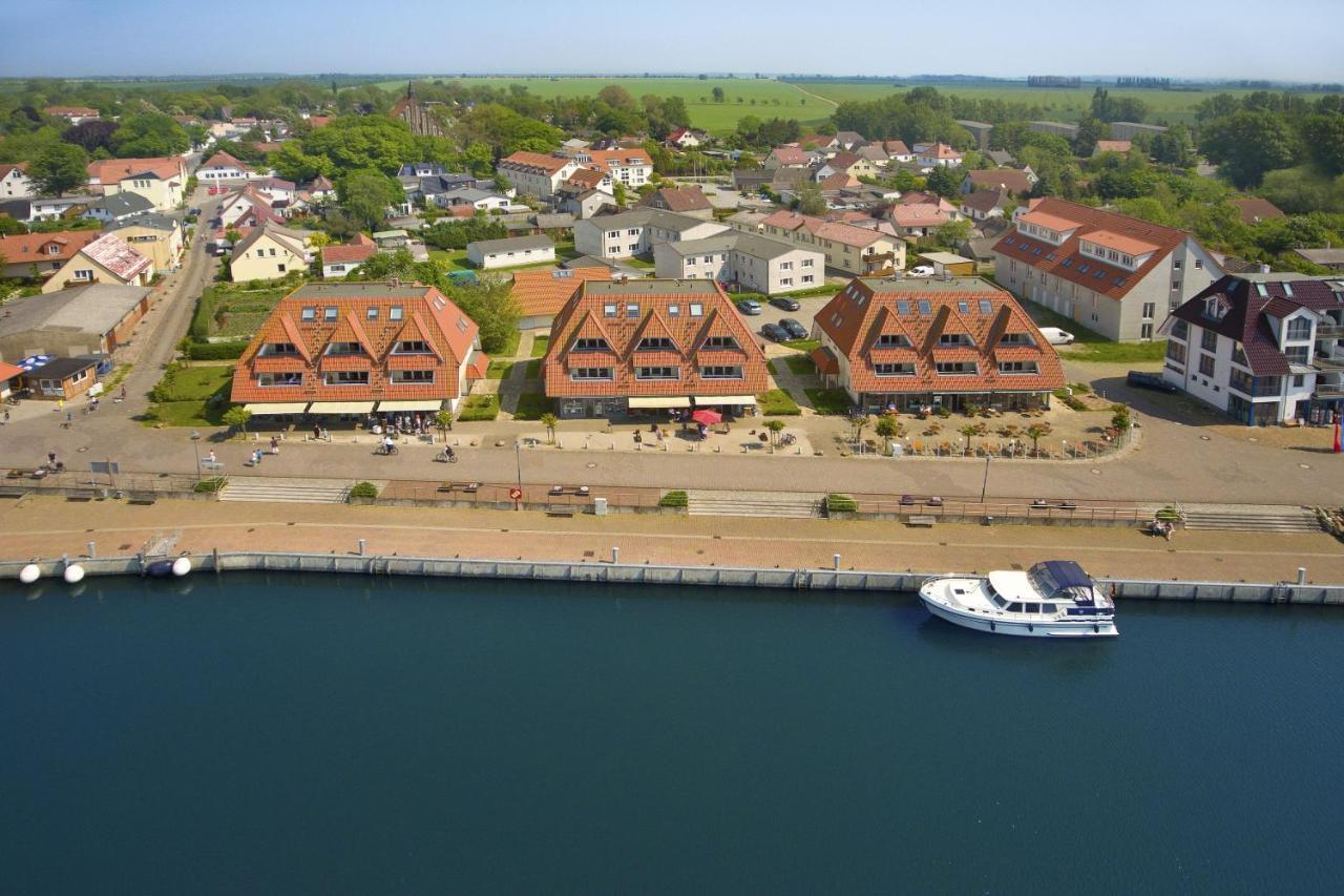 Hafennahe Ferienwohnung Mit Balkon Und Meerblick - Hafenhaeuser Wiek Wohnung 14 Wiek auf Ruegen Ngoại thất bức ảnh